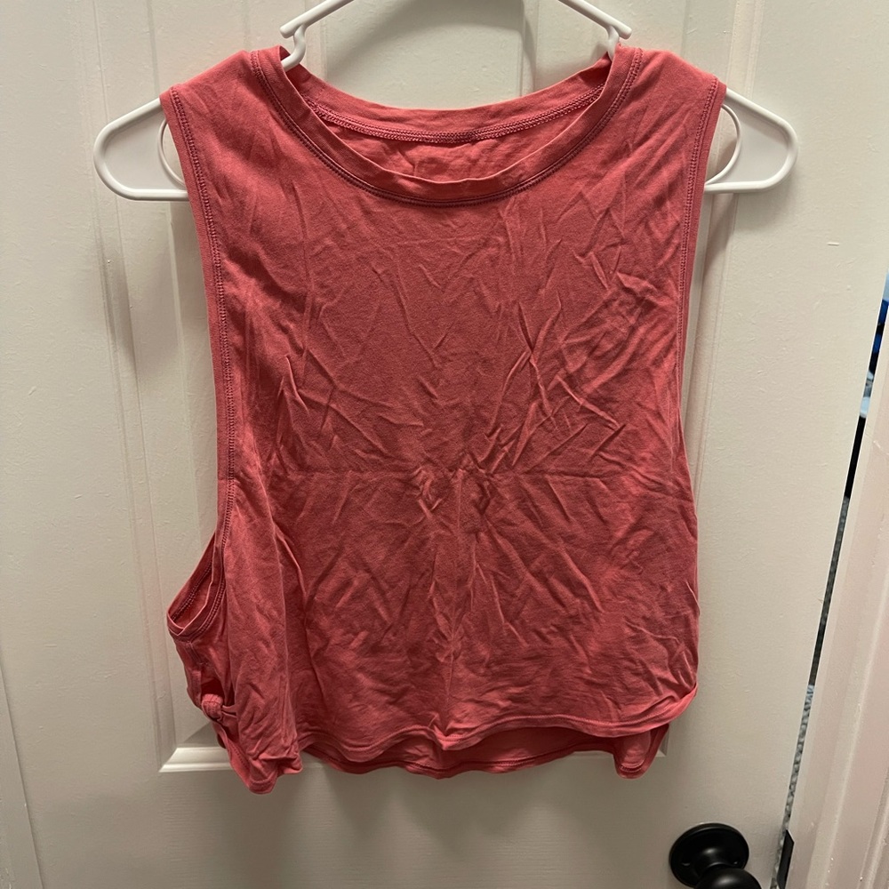 Peachy colored lululemon tank top
